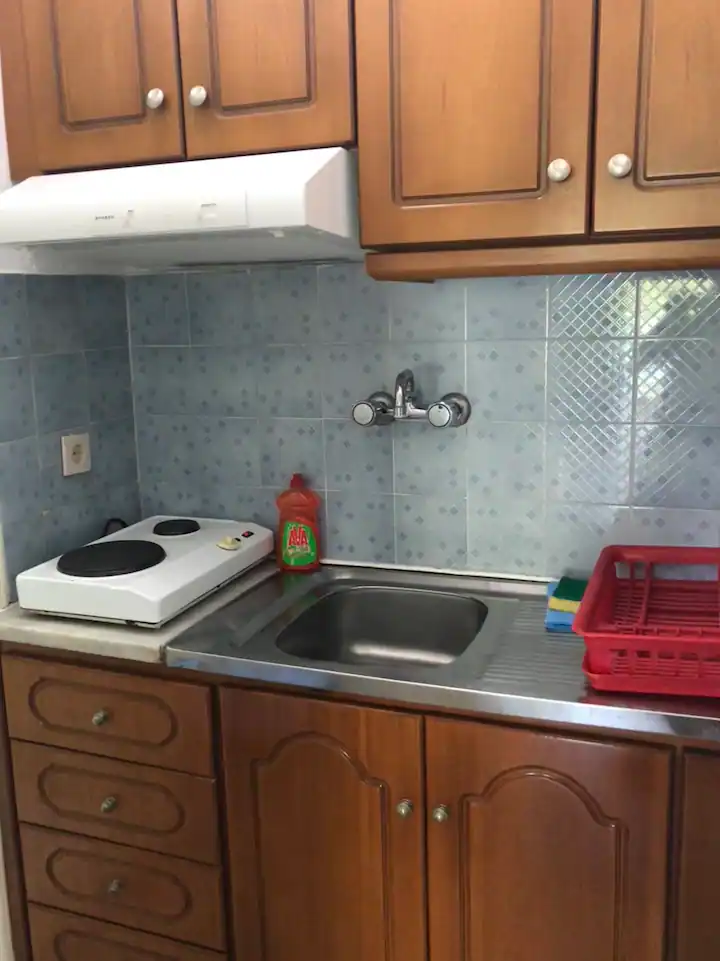 Downstairs Studio 25 sqm kitchen