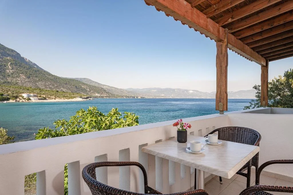 studio apartment sea view