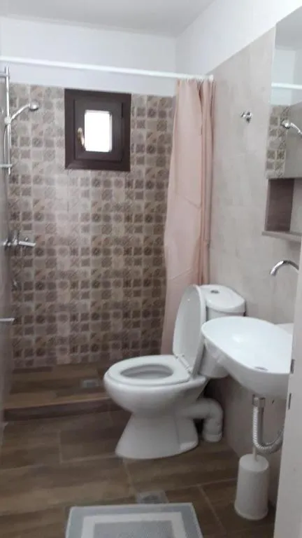 studio apartment 25m2 bathroom